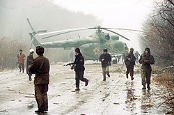 250px Evstafiev helicopter shot down Tổng quát trực thăng Mil Mi 8 